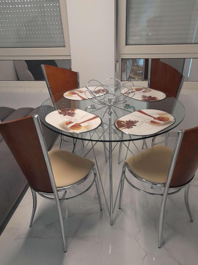 Stylowy Apartament Harmonia Playa Del Cura, Hiszpania Apartment Torrevieja Ngoại thất bức ảnh